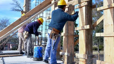 en-la-argentina-crece-el-empleo-informal-donde-se-mueven-unos-5330750-trabajadores-foto-na-rgovli4kffeyzhdci5rzb7gzem