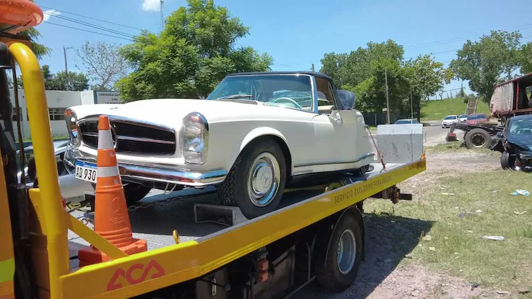 el-mercedes-benz-quedo-destruido-luego-de-la-serie-de-choques-26UQWQ6H6ZAJ7ORBKWAMYUE7NA